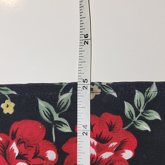 Vintage T.R. Bentley Red Flowered Blouse (XL) - Picture 12 of 12